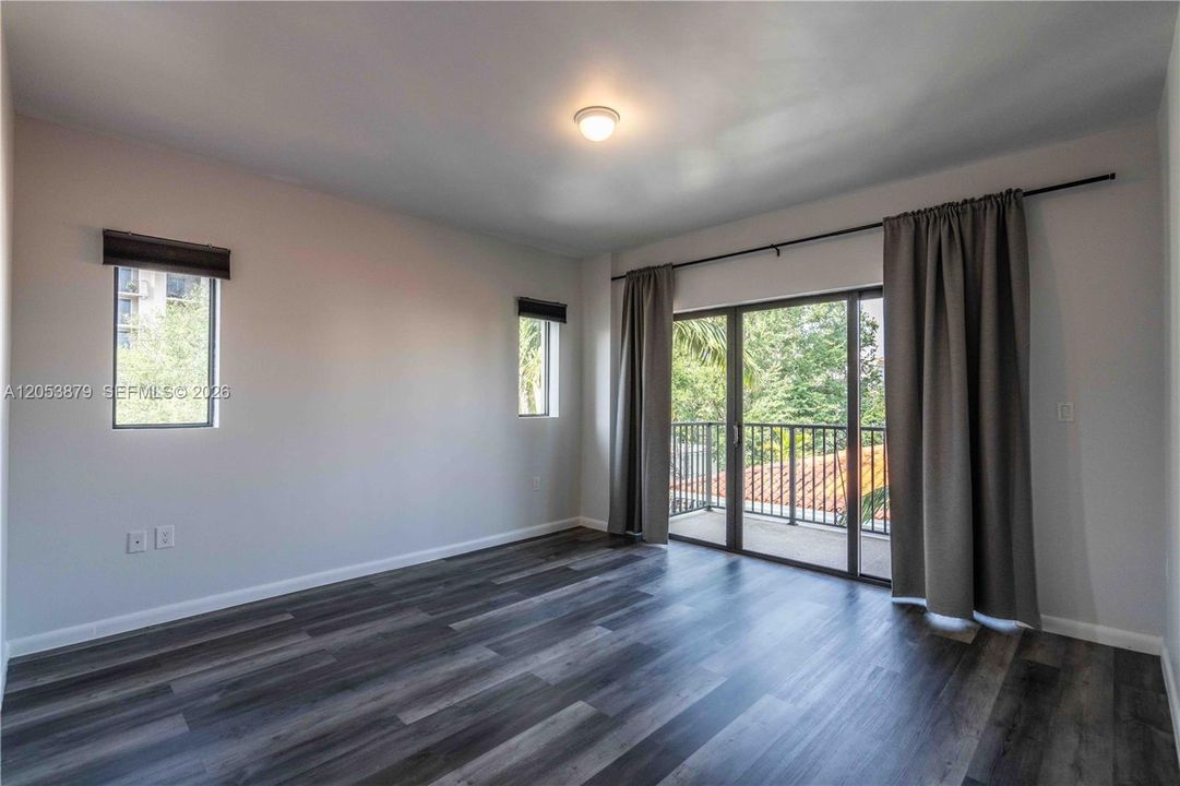 For Rent: $4,100 (2 beds, 2 baths, 1192 Square Feet)