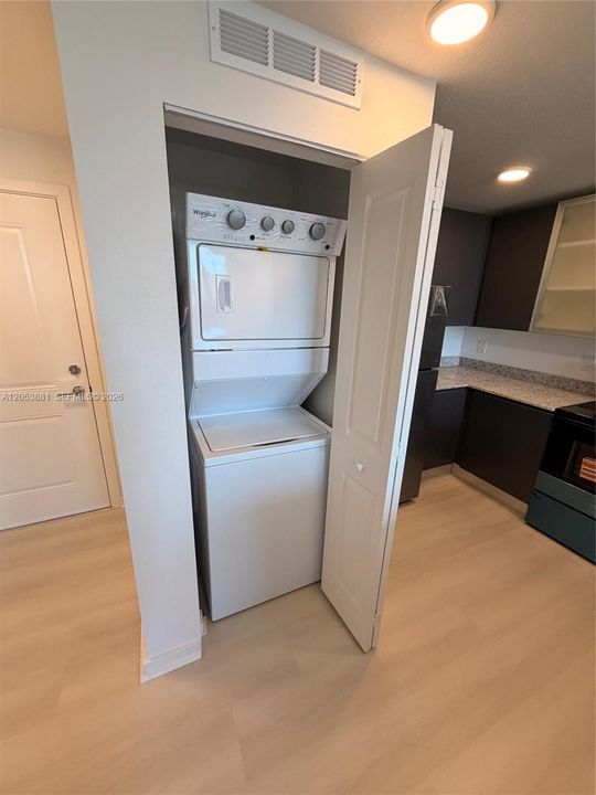 На продажу: $265,000 (1 спален, 1 ванн, 825 Квадратных фут)
