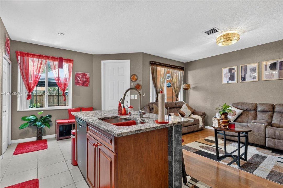 For Sale: $400,543 (4 beds, 2 baths, 1728 Square Feet)