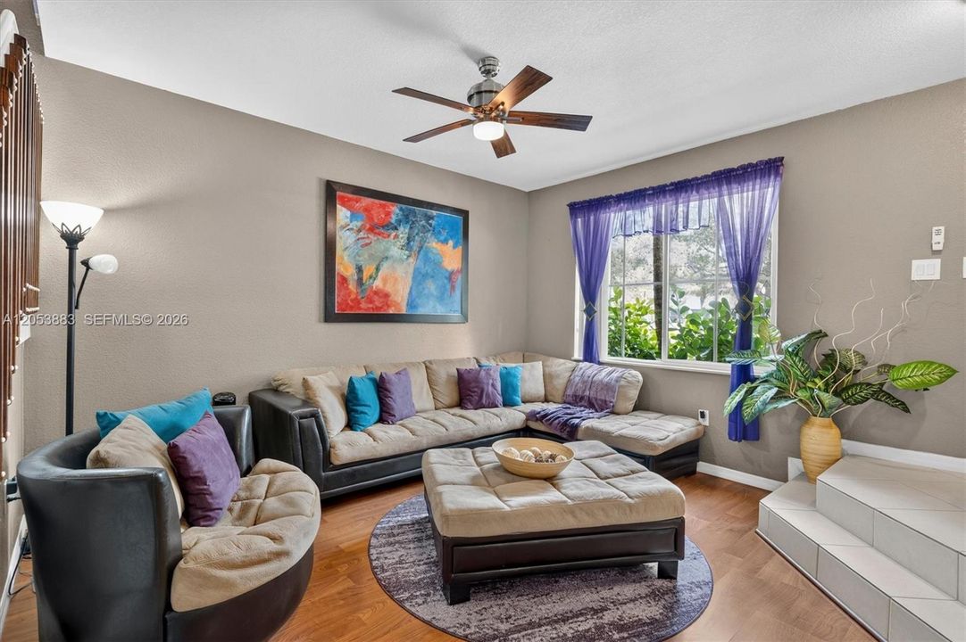 For Sale: $400,543 (4 beds, 2 baths, 1728 Square Feet)