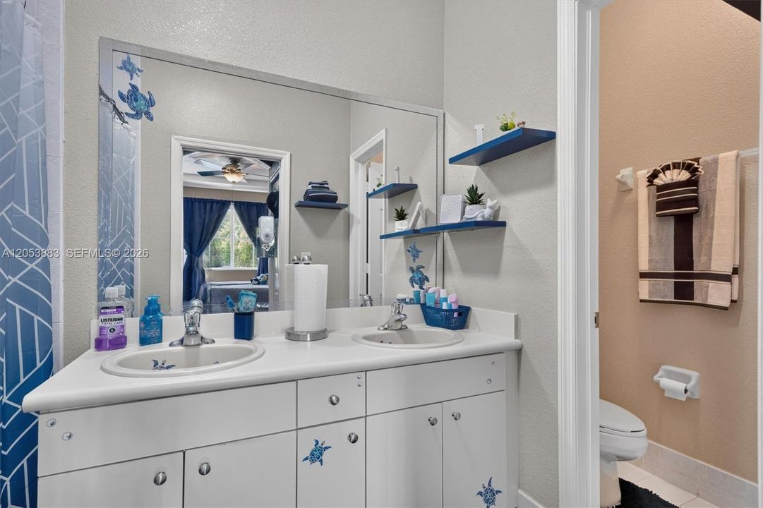 For Sale: $400,543 (4 beds, 2 baths, 1728 Square Feet)