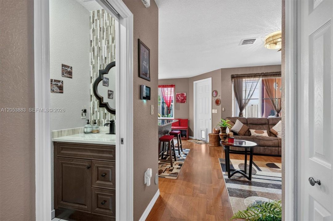 For Sale: $400,543 (4 beds, 2 baths, 1728 Square Feet)