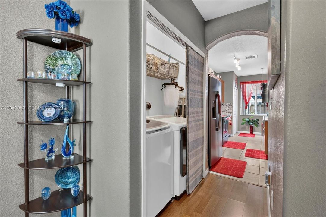 For Sale: $400,543 (4 beds, 2 baths, 1728 Square Feet)