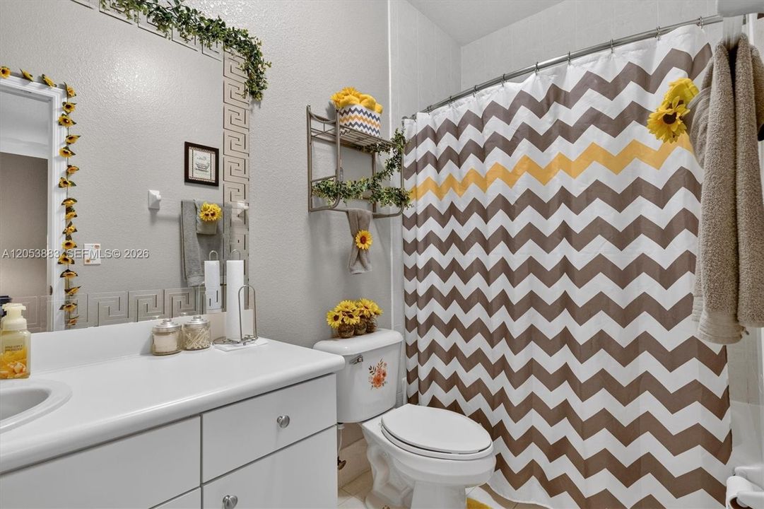 For Sale: $400,543 (4 beds, 2 baths, 1728 Square Feet)