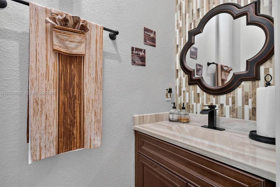 For Sale: $400,543 (4 beds, 2 baths, 1728 Square Feet)
