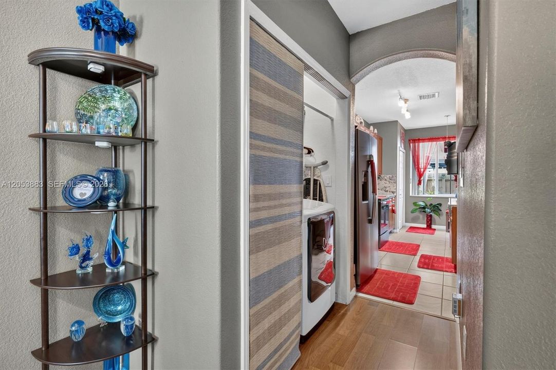 For Sale: $400,543 (4 beds, 2 baths, 1728 Square Feet)