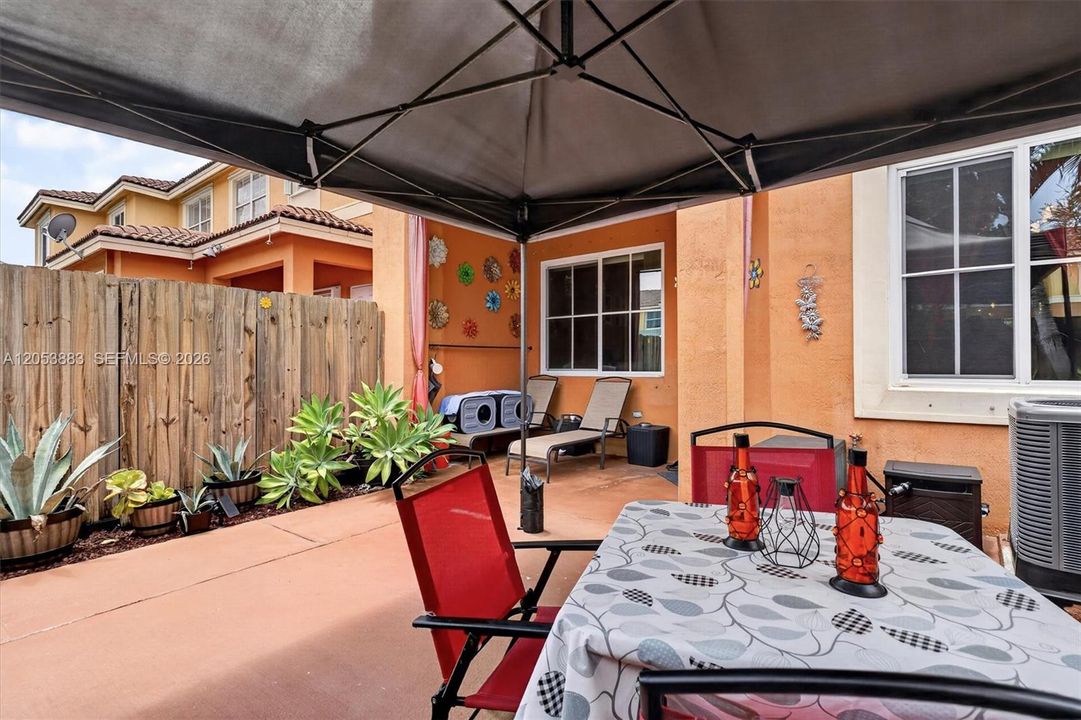 For Sale: $400,543 (4 beds, 2 baths, 1728 Square Feet)
