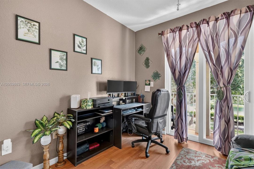 For Sale: $400,543 (4 beds, 2 baths, 1728 Square Feet)