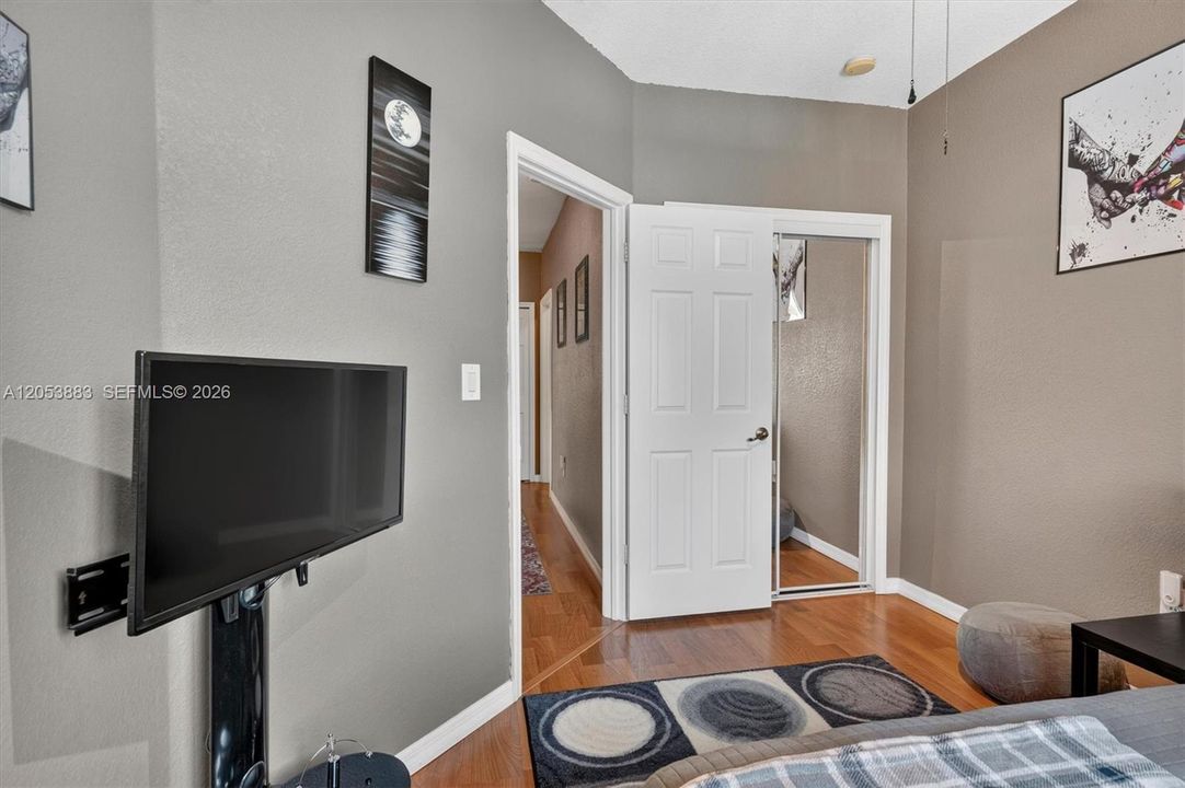 For Sale: $400,543 (4 beds, 2 baths, 1728 Square Feet)