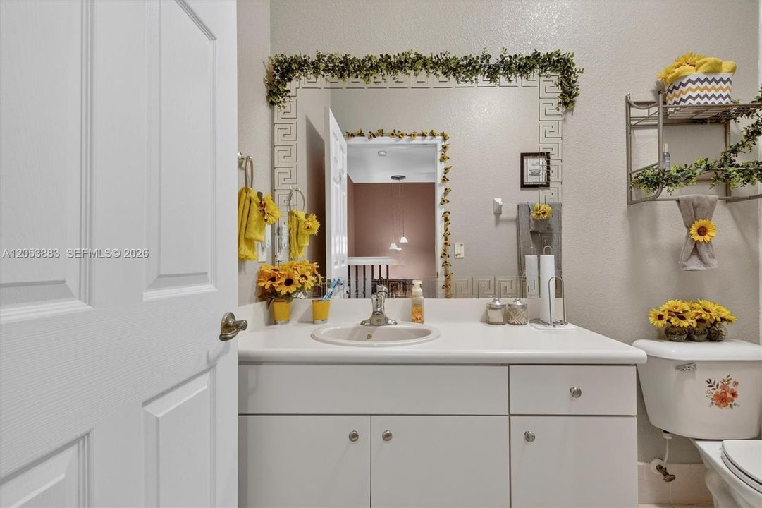 For Sale: $400,543 (4 beds, 2 baths, 1728 Square Feet)