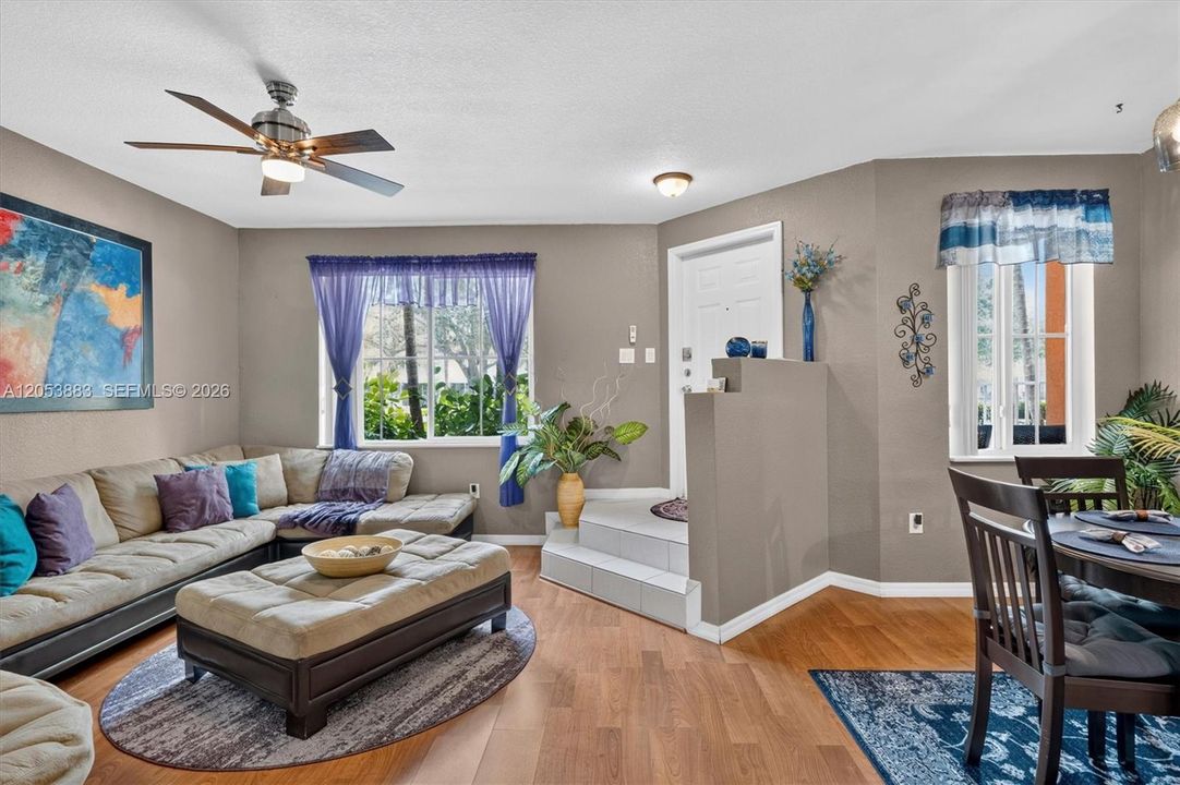 For Sale: $400,543 (4 beds, 2 baths, 1728 Square Feet)