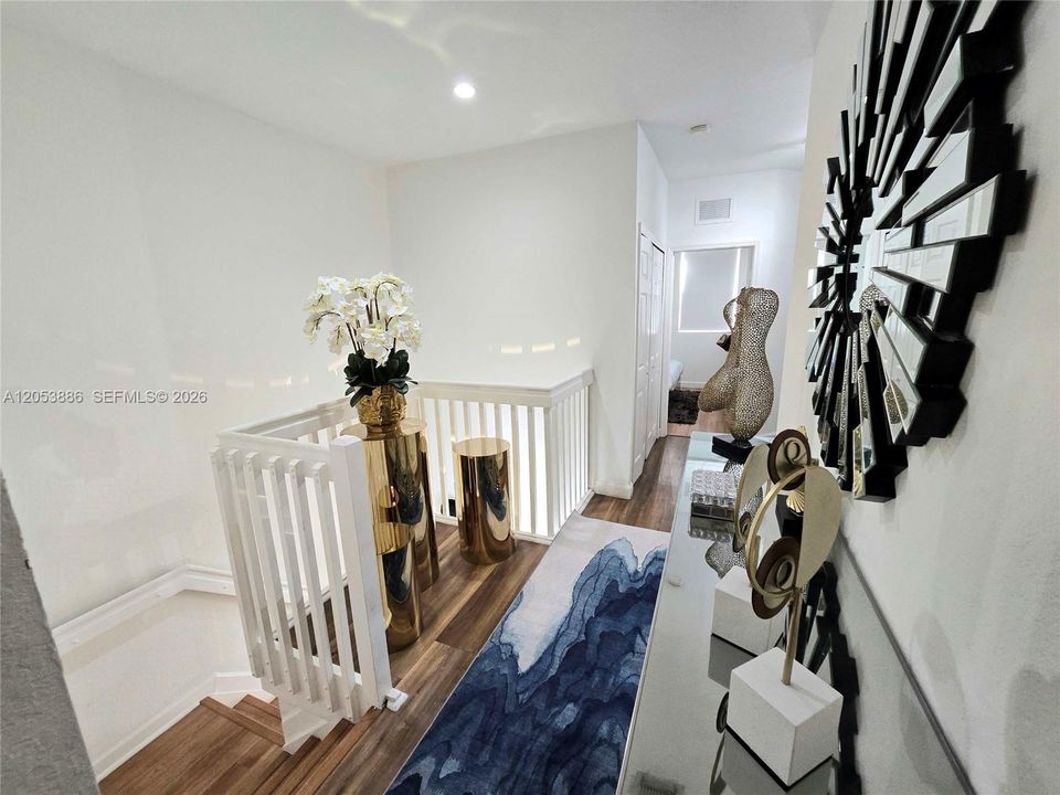 En Venta: $655,000 (4 camas, 2 baños, 1894 Pies cuadrados)