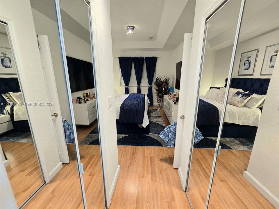 En Venta: $655,000 (4 camas, 2 baños, 1894 Pies cuadrados)
