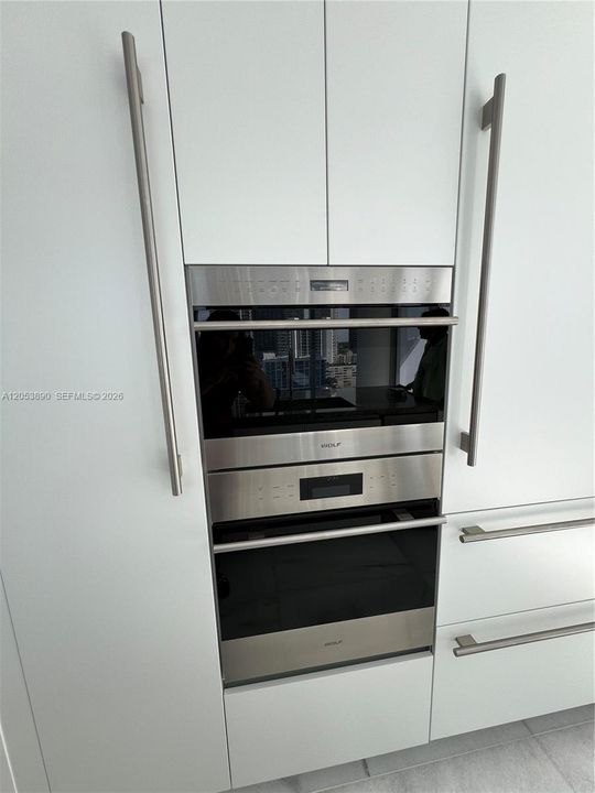 На продажу: $1,175,000 (2 спален, 2 ванн, 1105 Квадратных фут)