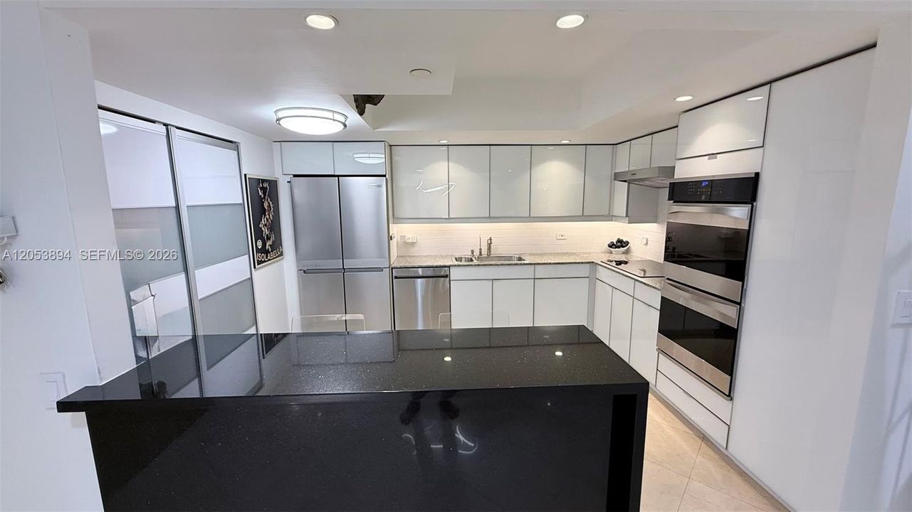 На продажу: $1,588,999 (2 спален, 2 ванн, 1800 Квадратных фут)