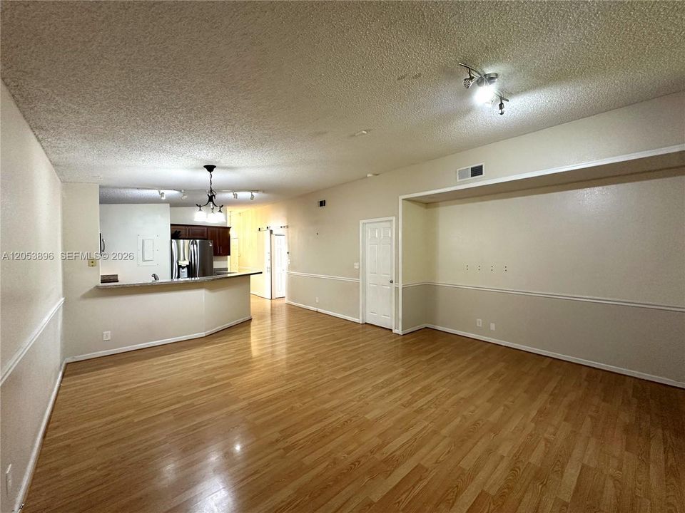 En Renta: $3,000 (3 camas, 2 baños, 1200 Pies cuadrados)