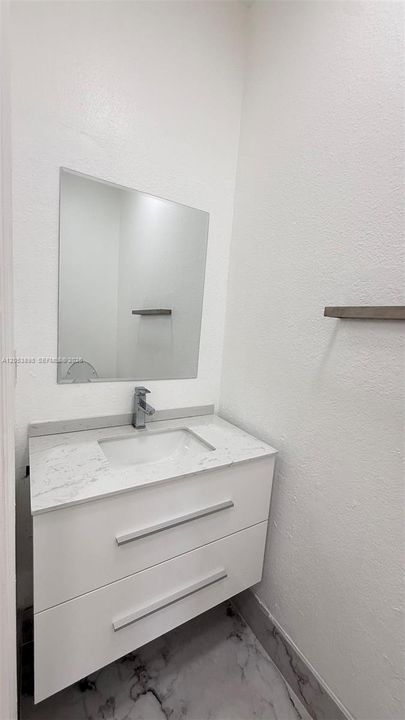 На продажу: $379,000 (3 спален, 2 ванн, 1572 Квадратных фут)