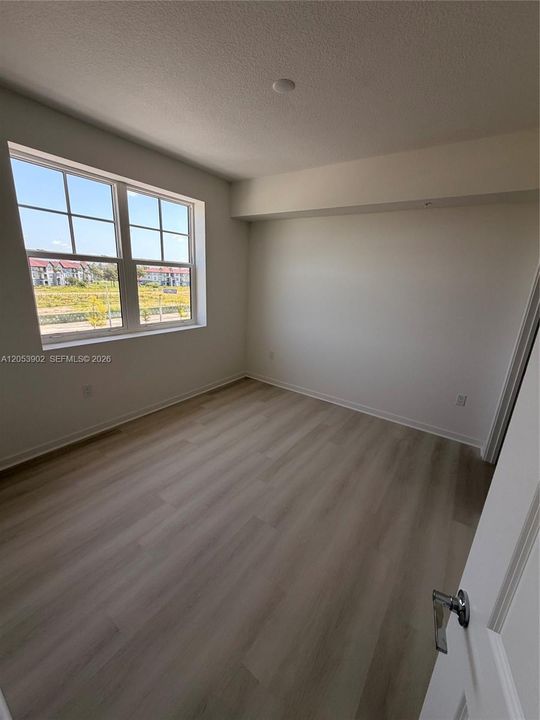 В аренду: $1,650 (1 спален, 1 ванн, 825 Квадратных фут)
