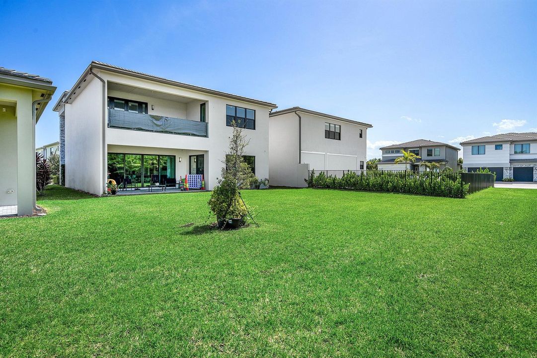 045-8381FishersIslandWay-BocaRaton-FL-33
