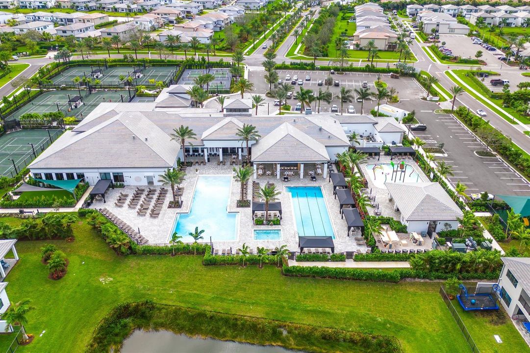 054-8252CrystalDownsAvenue-BocaRaton-FL-