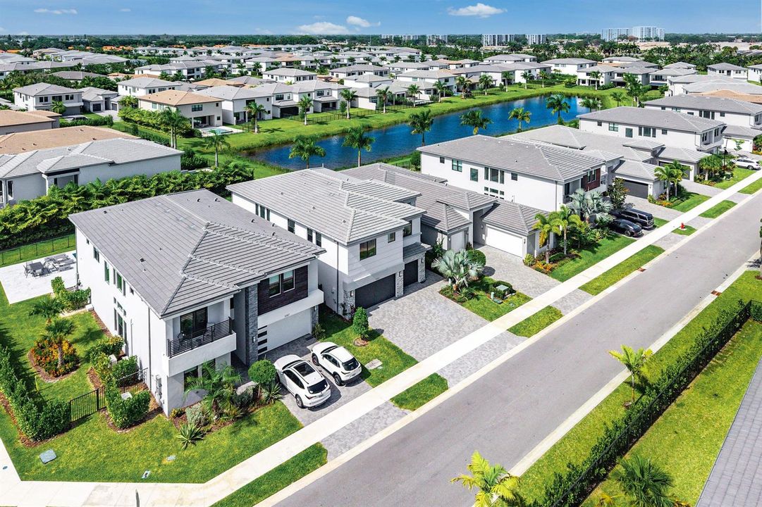 052-8381FishersIslandWay-BocaRaton-FL-33