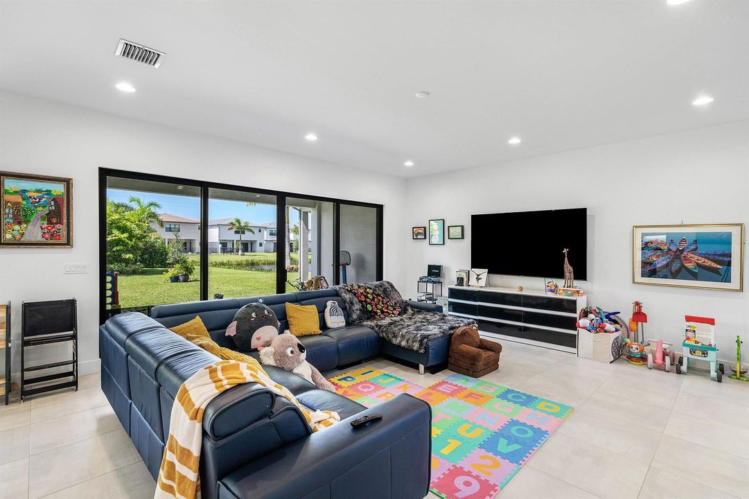 009-8381FishersIslandWay-BocaRaton-FL-33