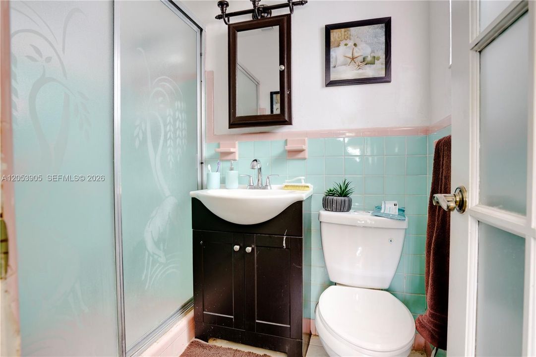 En Venta: $415,000 (2 camas, 2 baños, 1352 Pies cuadrados)