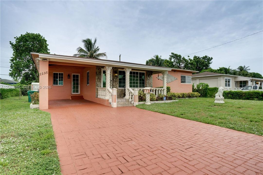 En Venta: $415,000 (2 camas, 2 baños, 1352 Pies cuadrados)