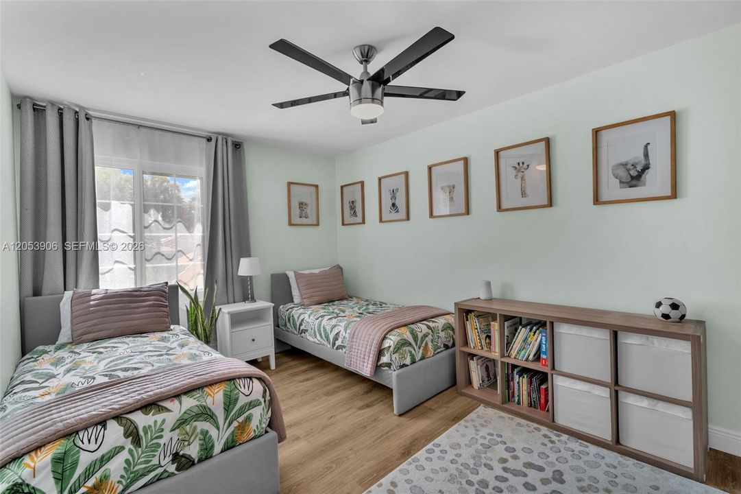 На продажу: $695,000 (4 спален, 3 ванн, 2167 Квадратных фут)