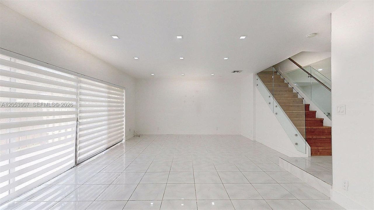 En Renta: $3,500 (4 camas, 2 baños, 2020 Pies cuadrados)