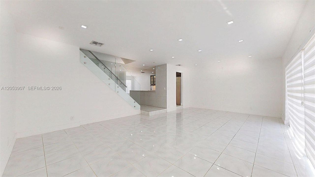 En Renta: $3,500 (4 camas, 2 baños, 2020 Pies cuadrados)