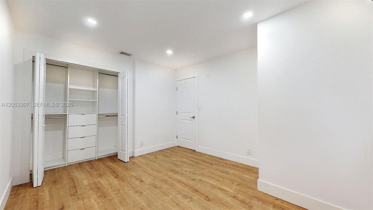 En Renta: $3,500 (4 camas, 2 baños, 2020 Pies cuadrados)