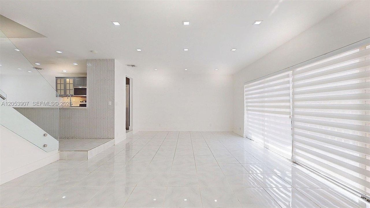 En Renta: $3,500 (4 camas, 2 baños, 2020 Pies cuadrados)