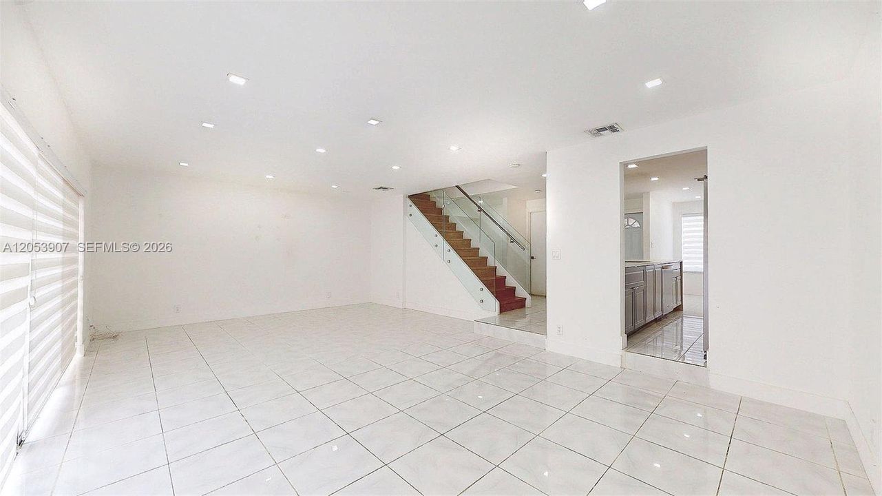 En Renta: $3,500 (4 camas, 2 baños, 2020 Pies cuadrados)