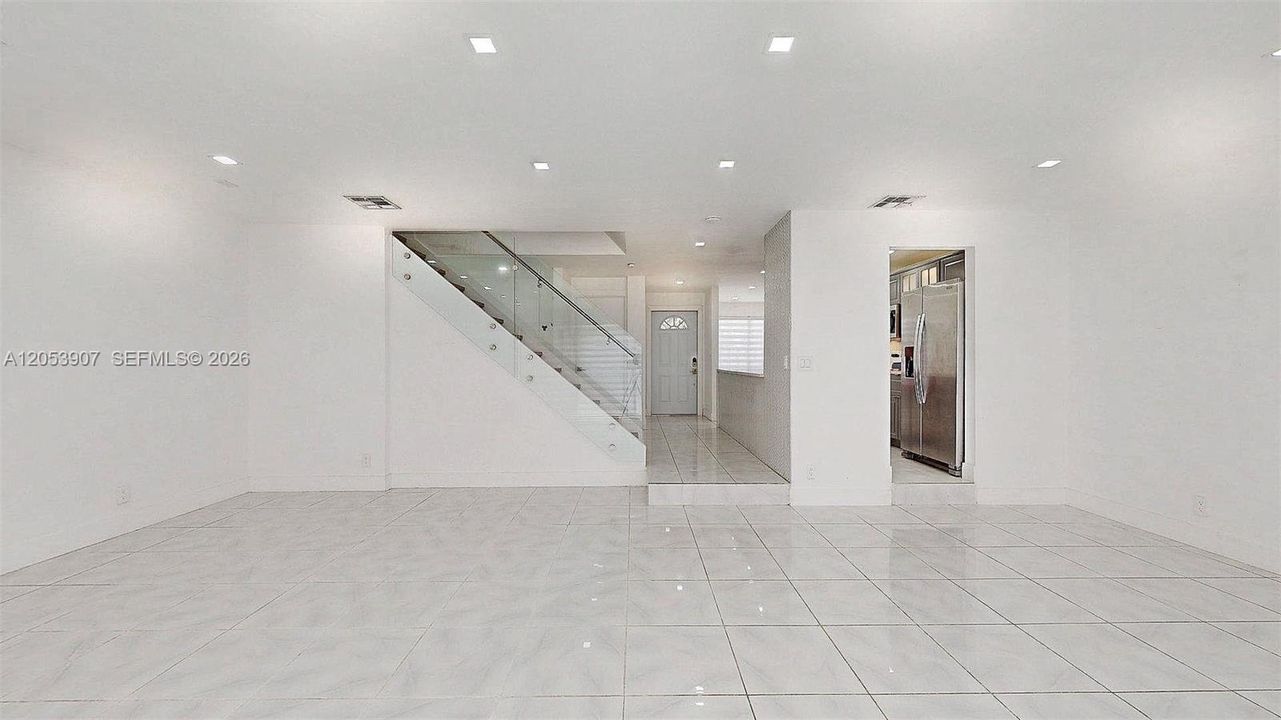 En Renta: $3,500 (4 camas, 2 baños, 2020 Pies cuadrados)