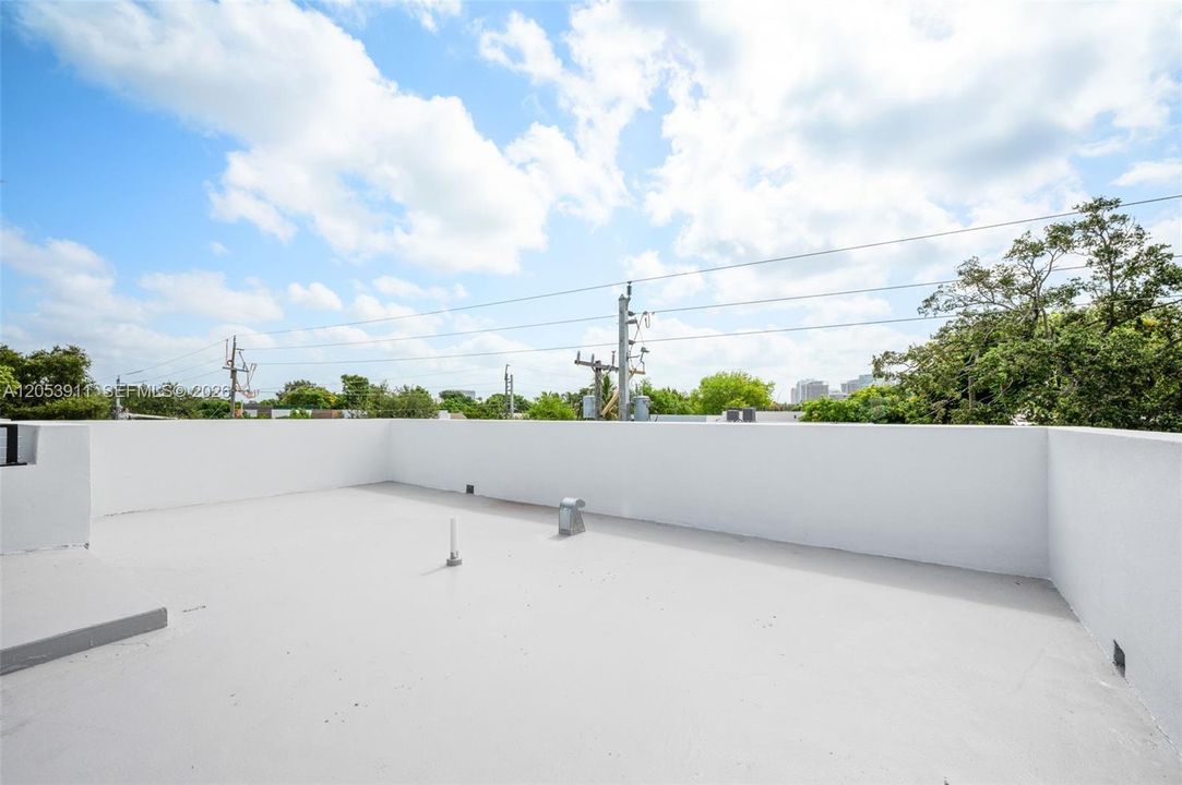 En Venta: $2,990,000 (4 camas, 4 baños, 2643 Pies cuadrados)