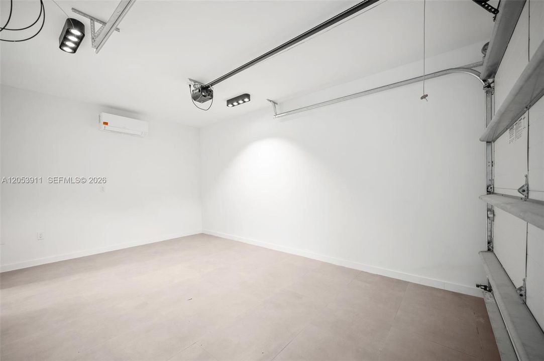 En Venta: $2,990,000 (4 camas, 4 baños, 2643 Pies cuadrados)