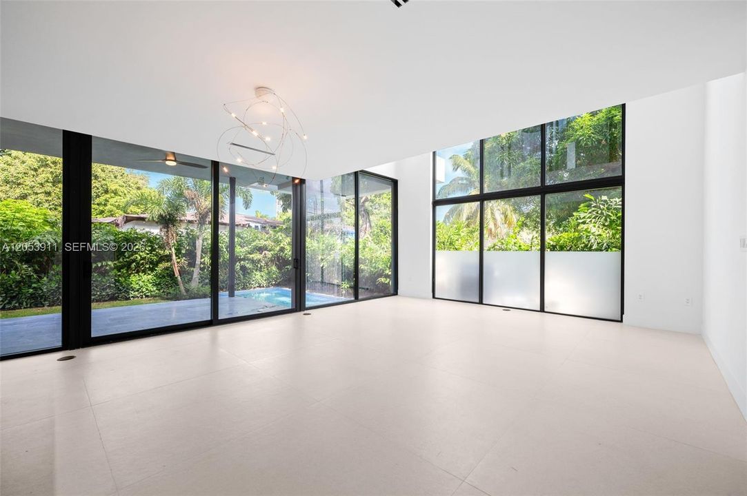 En Venta: $2,990,000 (4 camas, 4 baños, 2643 Pies cuadrados)