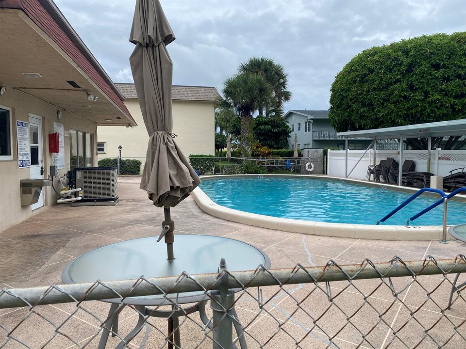 Oxford pool