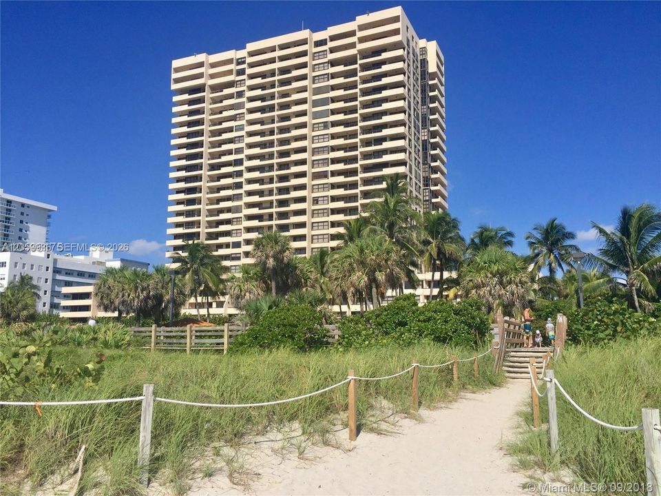 En Venta: $1,095,000 (2 camas, 2 baños, 0 Pies cuadrados)