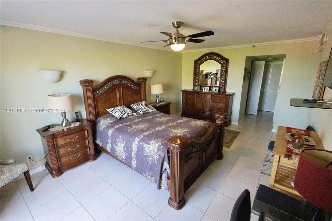 En Venta: $1,095,000 (2 camas, 2 baños, 0 Pies cuadrados)