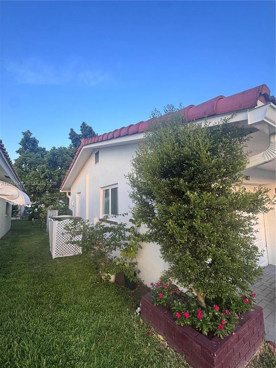 En Venta: $329,900 (2 camas, 2 baños, 1118 Pies cuadrados)