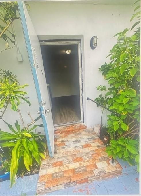 В аренду: $2,350 (2 спален, 1 ванн, 795 Квадратных фут)