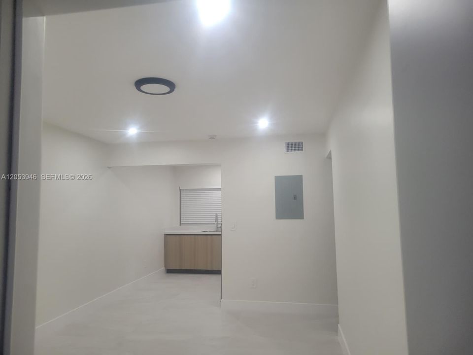 В аренду: $2,350 (2 спален, 1 ванн, 795 Квадратных фут)