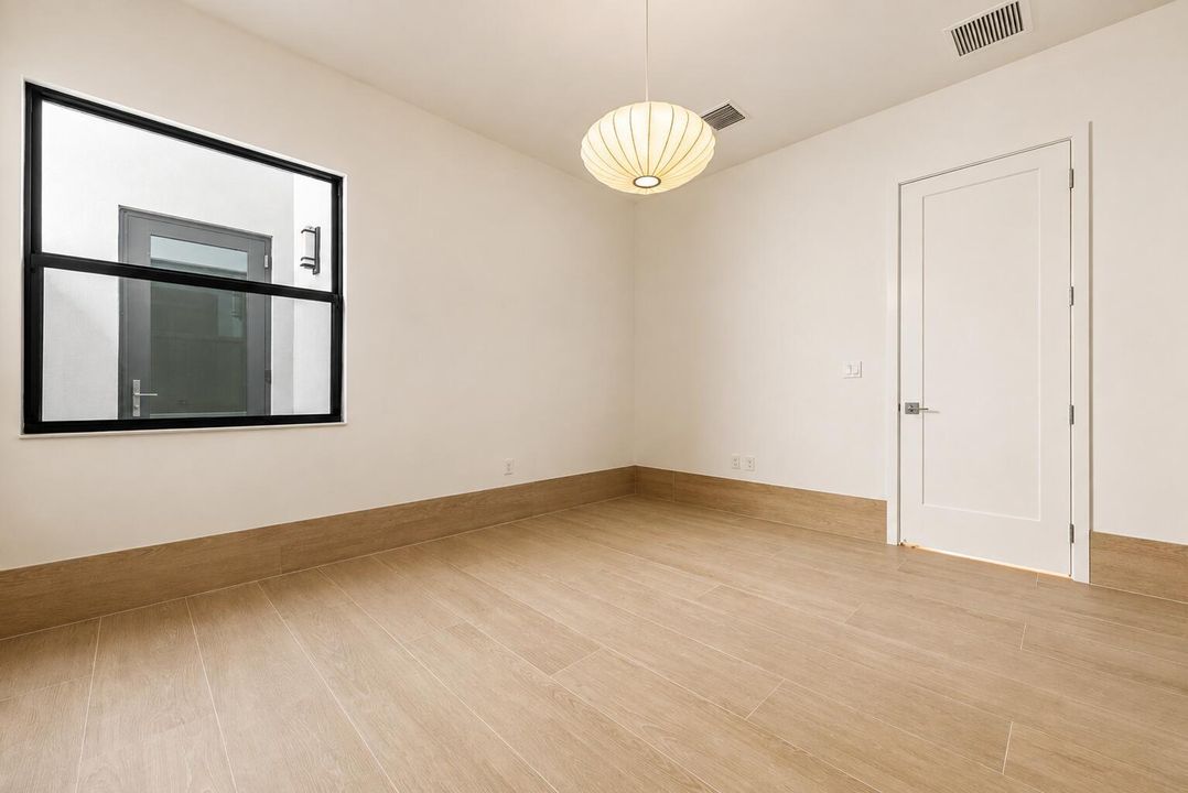 9597 Regal Palm Ct_33
