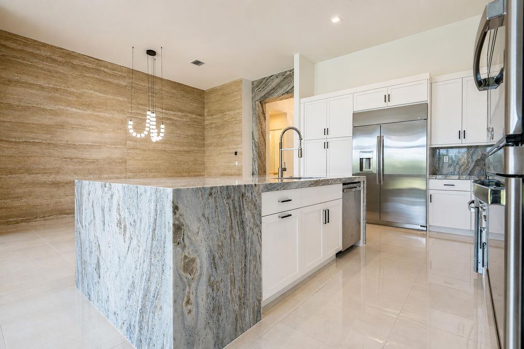 9597 Regal Palm Ct_4