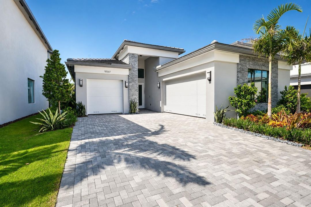 9597 Regal Palm Ct_39