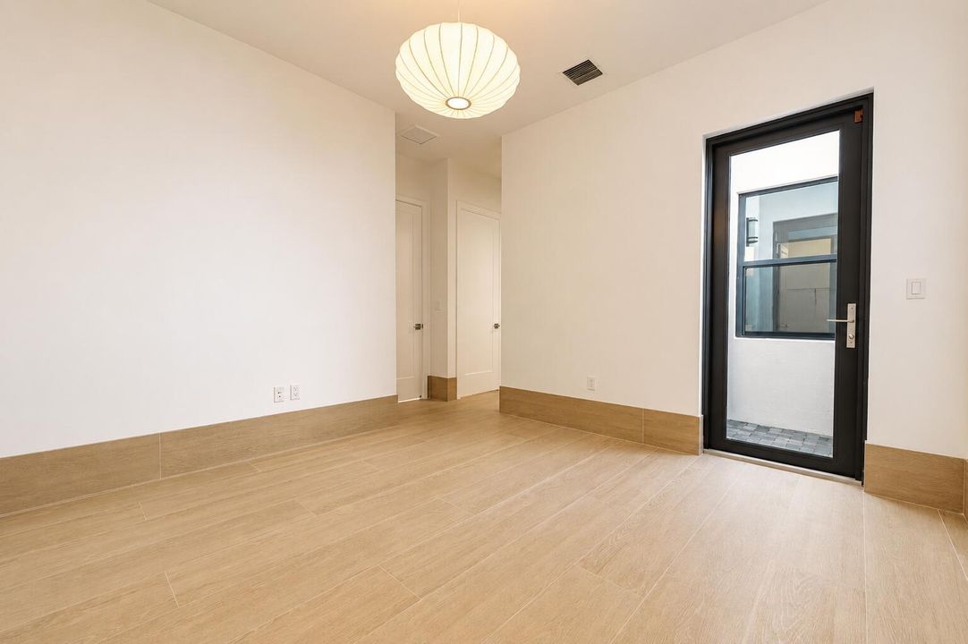 9597 Regal Palm Ct_26