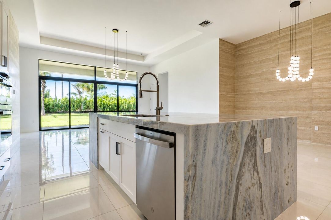 9597 Regal Palm Ct_7