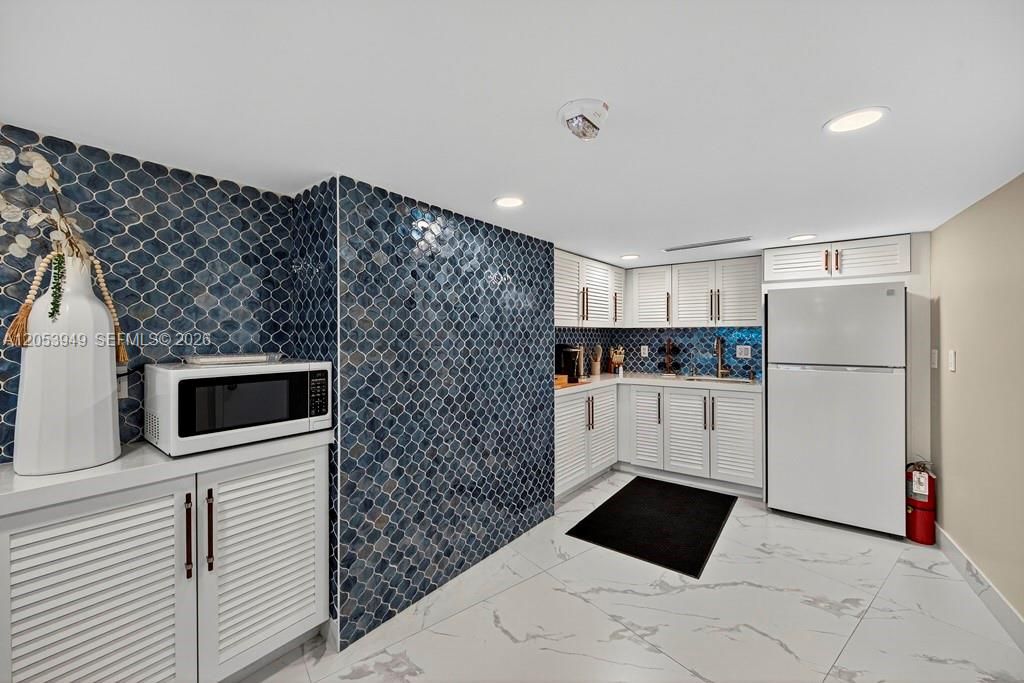 В аренду: $3,500 (2 спален, 2 ванн, 800 Квадратных фут)